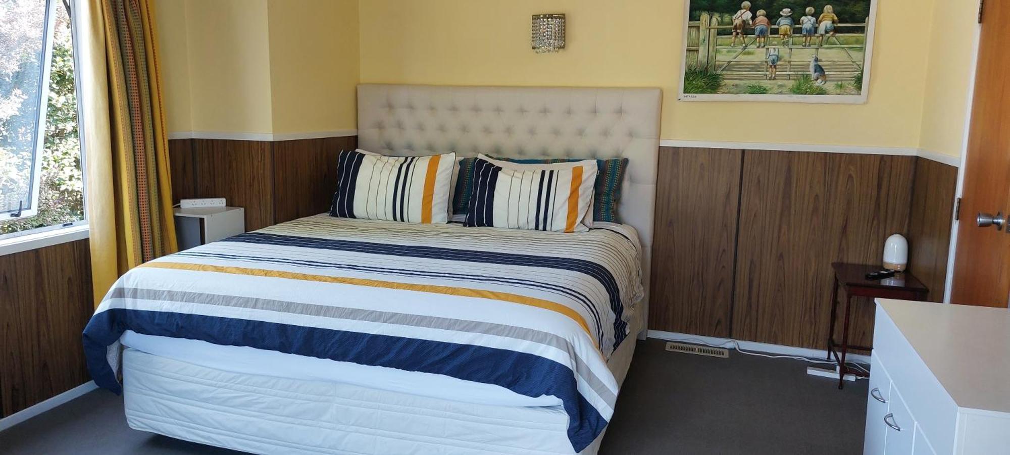 Bed And Breakfast Happy Home Taupo Accommodation Екстериор снимка