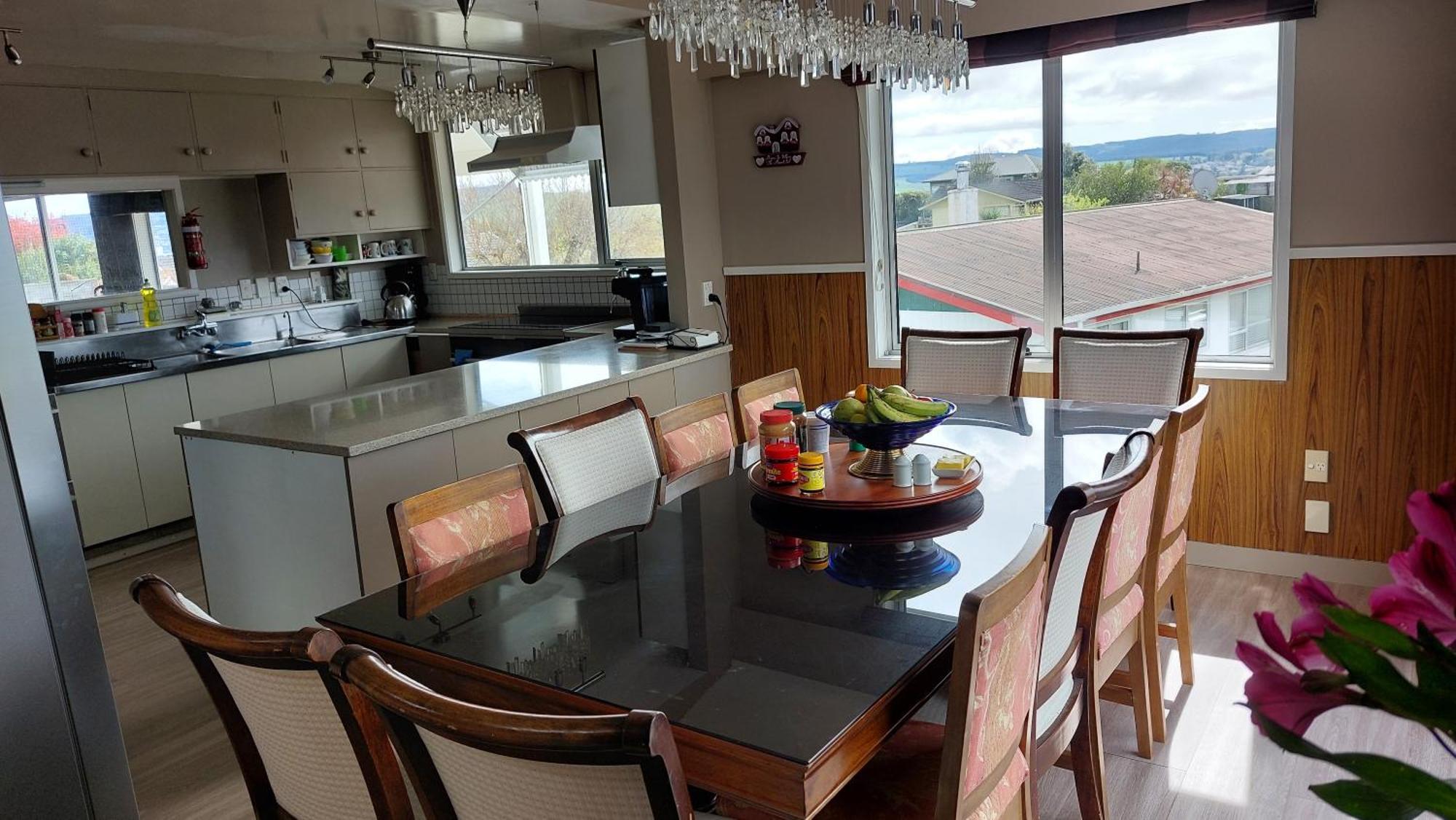 Bed And Breakfast Happy Home Taupo Accommodation Екстериор снимка