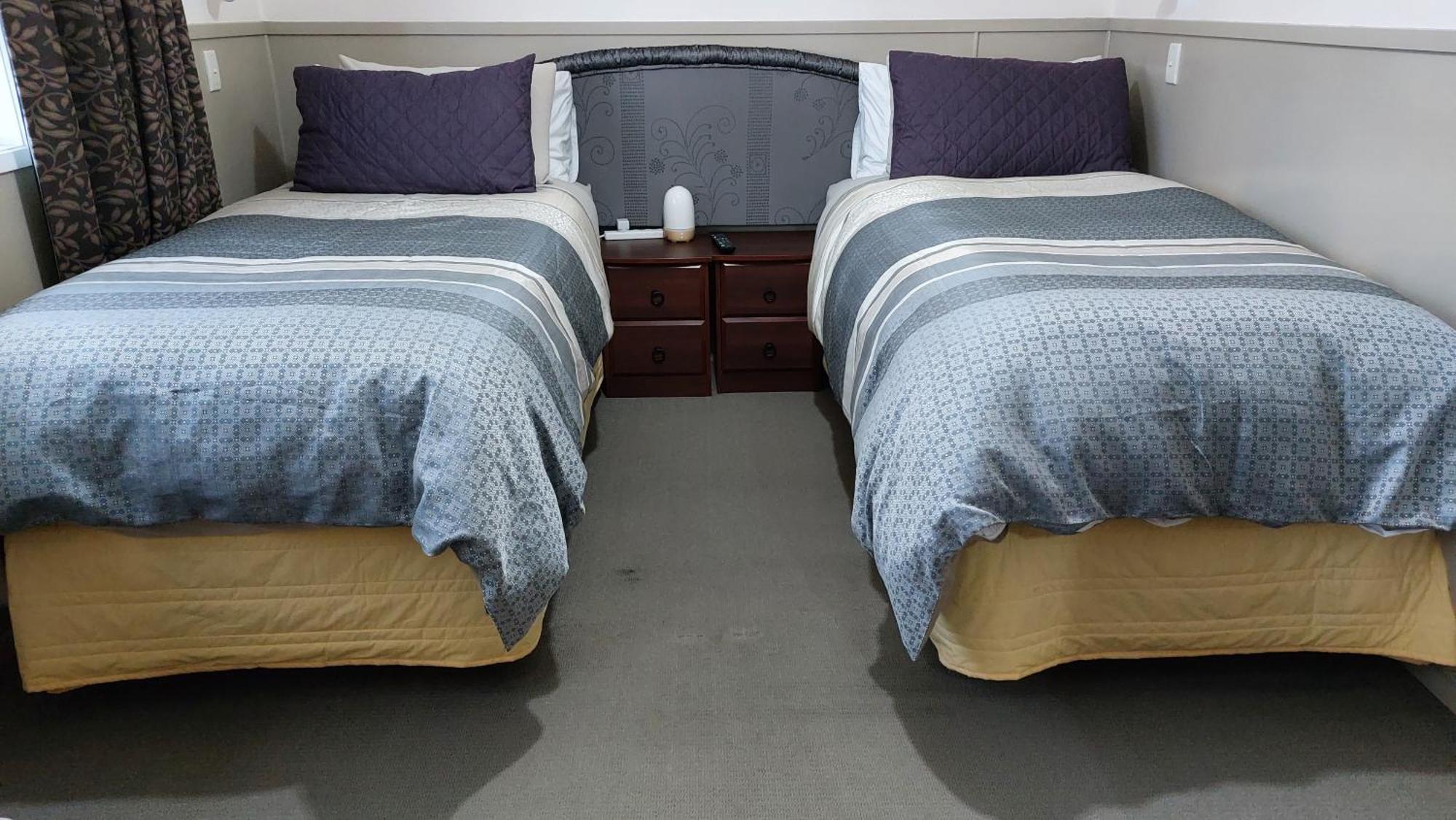 Bed And Breakfast Happy Home Taupo Accommodation Екстериор снимка